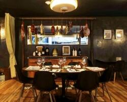 Acacia Wine Bar & Restaurant FOTO: Anselmo Hotel 