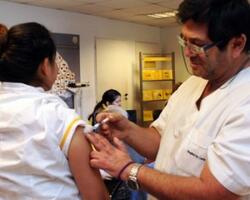 Aplicación de vacunas  FOTO: GCABA