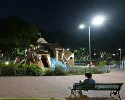 Plaza iluminada FOTO: GCABA